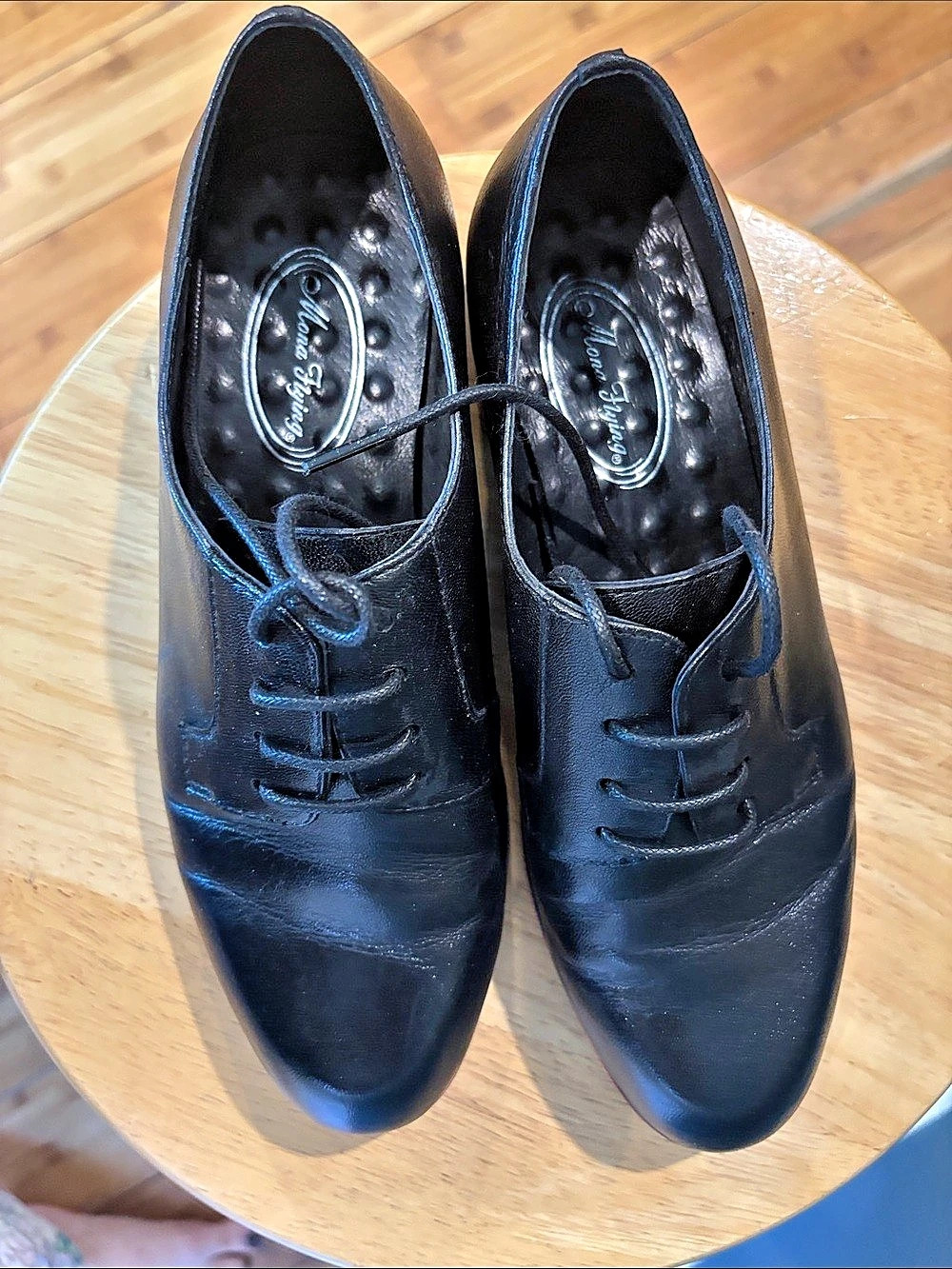 Mona Flying Women’s Leather Black Lace-Up Oxfords US 7.5